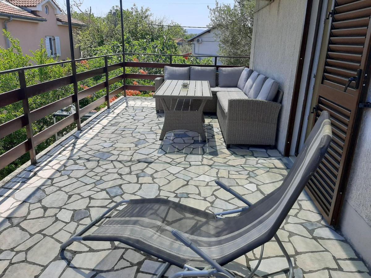 Apartman Doris Milohnici Екстериор снимка