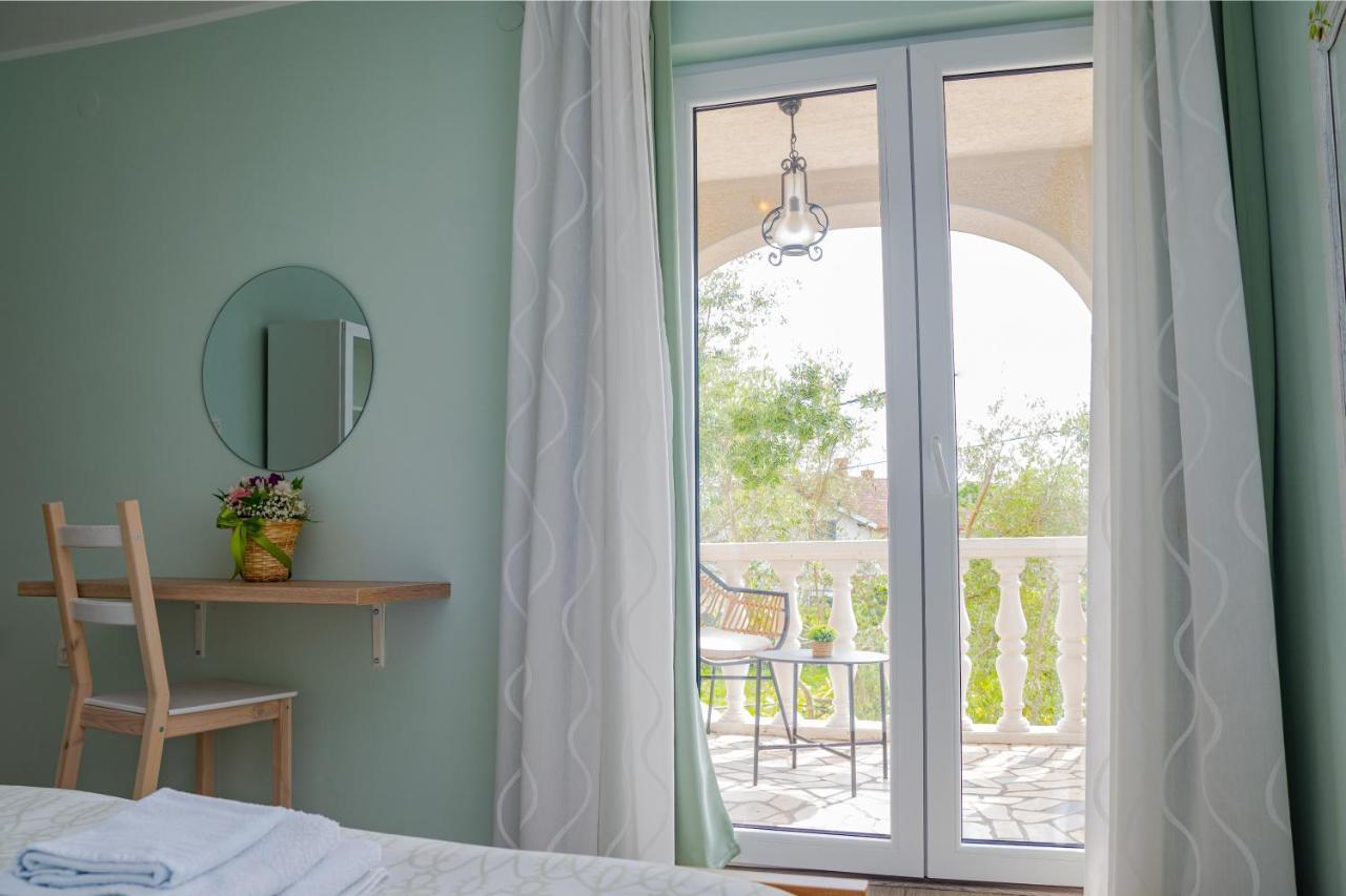 Apartman Doris Milohnici Екстериор снимка