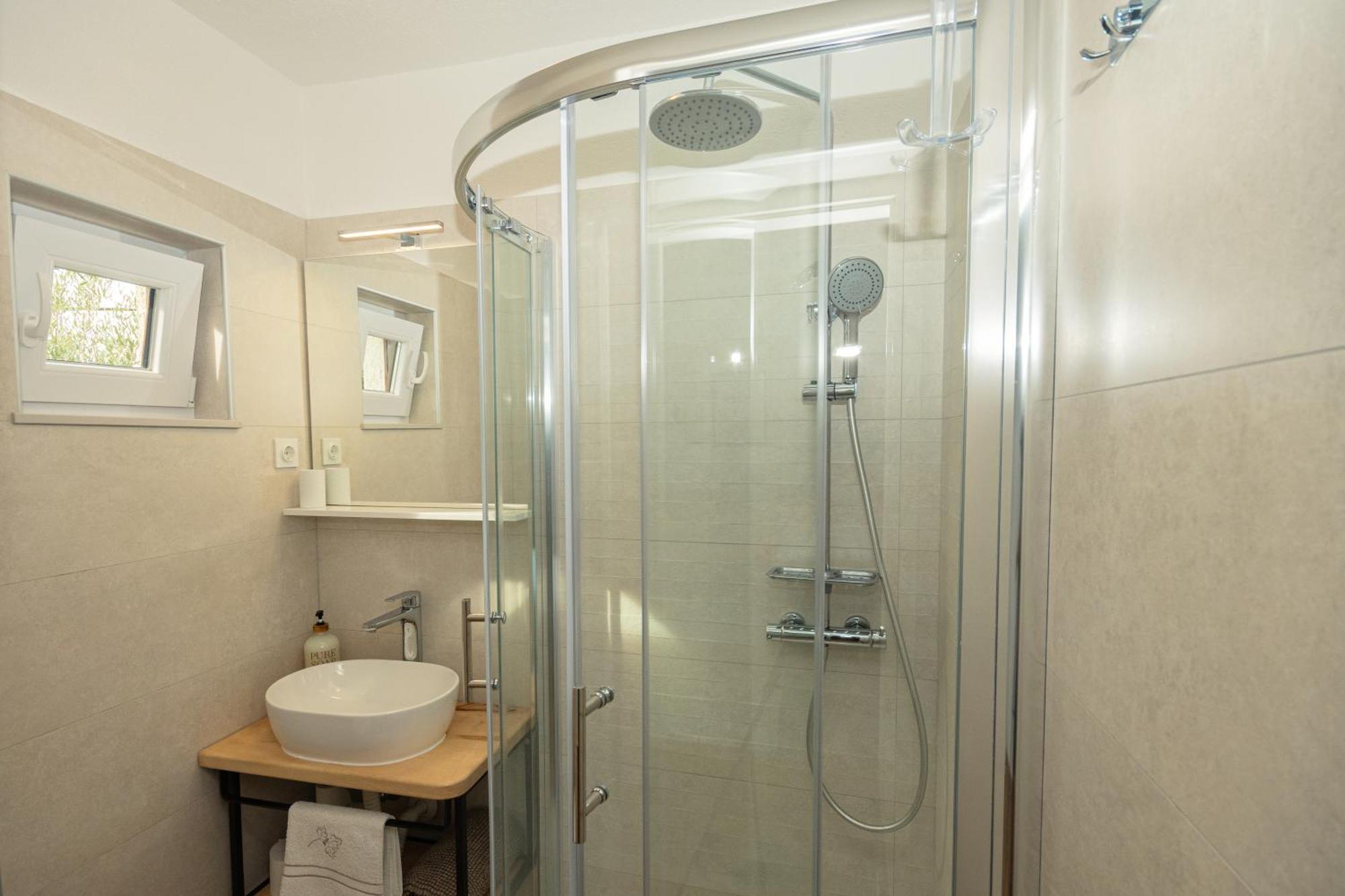 Apartman Doris Milohnici Екстериор снимка